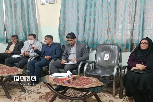 بازدید کارشناسان معاونت گردشگری استانداری فارس از ستاد اسکان مسافران نوروزی ناحیه چهار شیراز