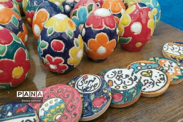 برگزاری غرفه‌ بهاری در شهر بیستون استان کرمانشاه