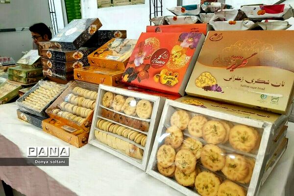 برگزاری غرفه‌ بهاری در شهر بیستون استان کرمانشاه
