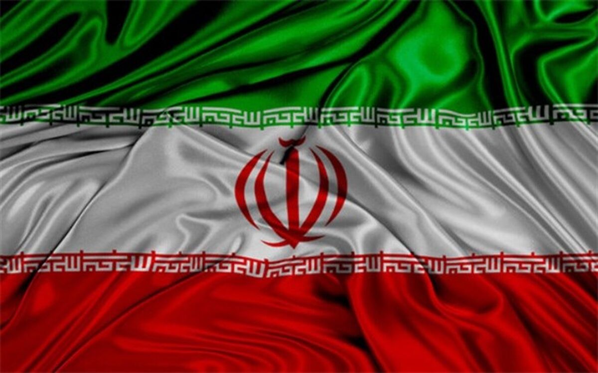 برگزاری «جشن ملی پرچم» همزمان با روز جمهوری اسلامی ایران