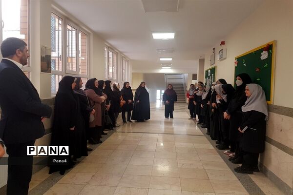 آماده سازی  دبیرستان دوره اول سردار شهید حاج قاسم سلیمانی توسط دانش‌آموزان