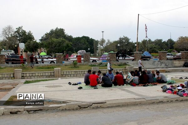 گردشگران نوروزی در ساحل بندر بوشهر