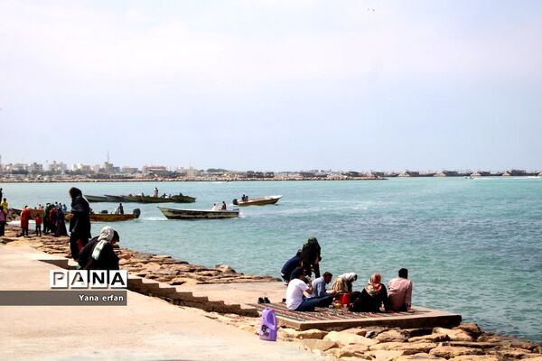 گردشگران نوروزی در ساحل بندر بوشهر-2