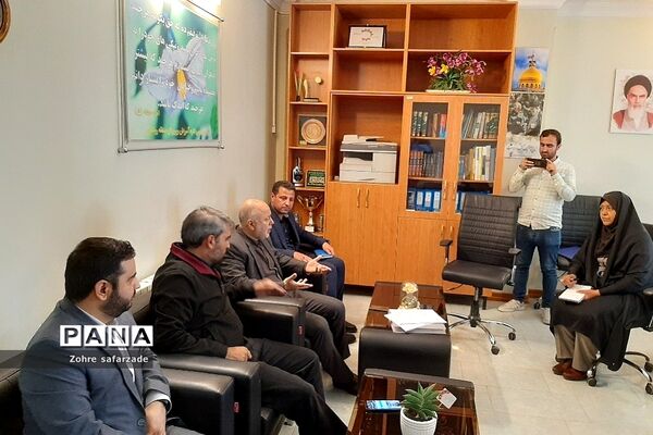 حضور مدیرکل آموزش و پرورش شهرستان‌های استان تهران در رودهن