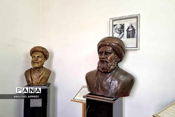 موزه مفاخر صندوقچه‌ کوچکی از افتخار آفرینان و بزرگان اراک