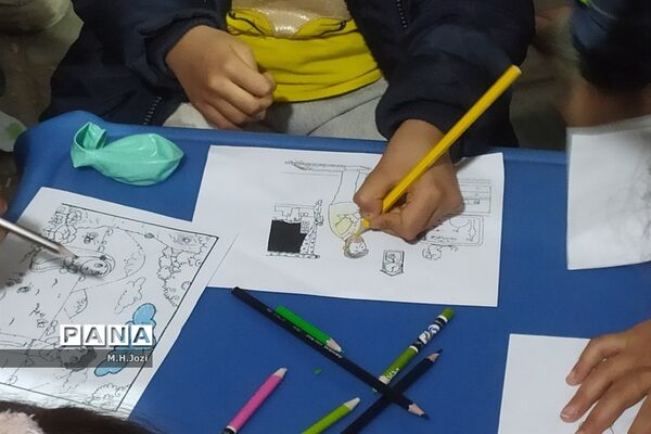 شادی‌های کودکانه نوروزی در بوستان‌های قم