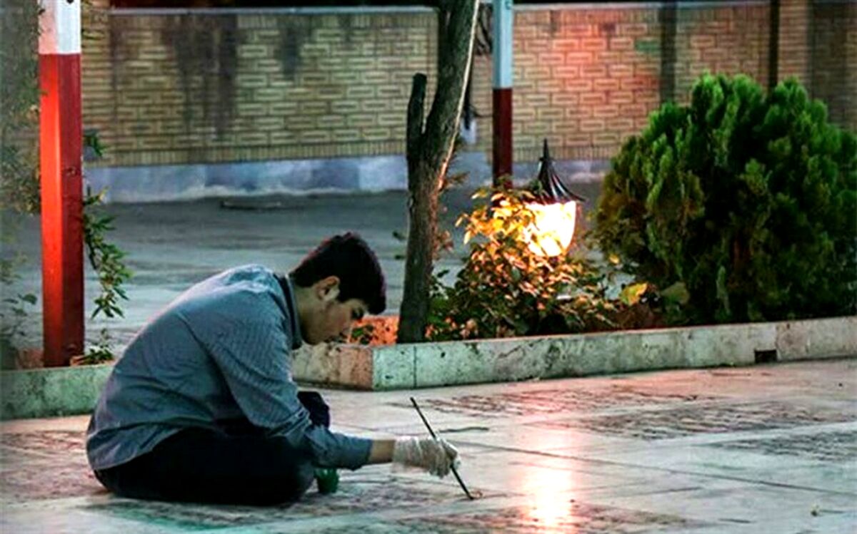 جهادگران سازمان دانش آموزی قم قبور شهدا را ترمیم می‌کنند
