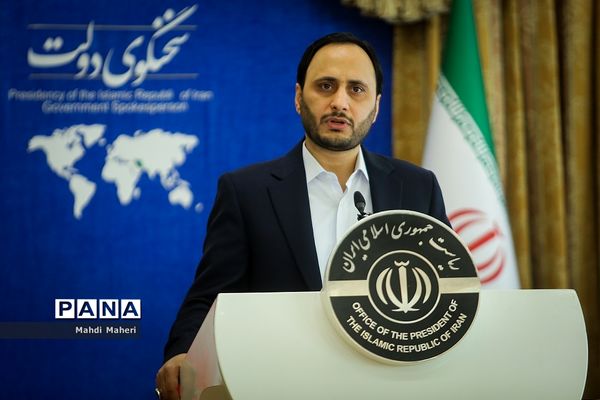 اولین نشست خبری سخنگوی دولت در سال ۱۴۰۲