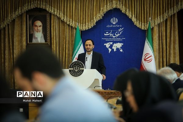 اولین نشست خبری سخنگوی دولت در سال ۱۴۰۲