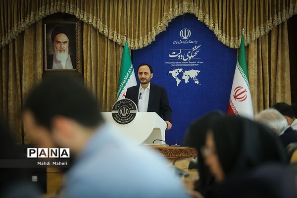 اولین نشست خبری سخنگوی دولت در سال ۱۴۰۲