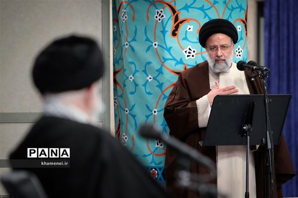 دیدار مسئولان و کارگزاران نظام با رهبر انقلاب