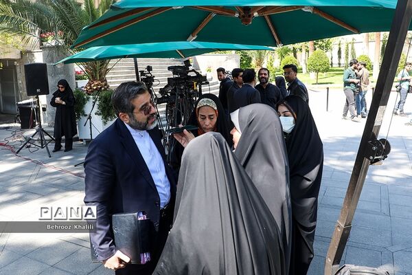 حاشیه جلسه هیات دولت