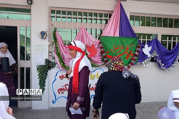 جشن‌میلاد امام‌ حسن مجتبی(ع) در دبستان حضرت زهرا(س)۲ رودهن