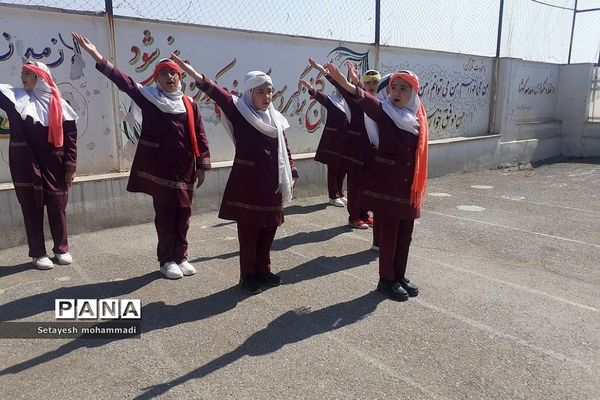 جشن‌میلاد امام‌ حسن مجتبی(ع) در دبستان حضرت زهرا(س)۲ رودهن