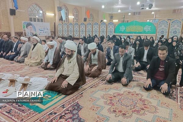 محفل انس با قرآن و تقدیر از حافظان و فعالان قرآنی در فشافویه