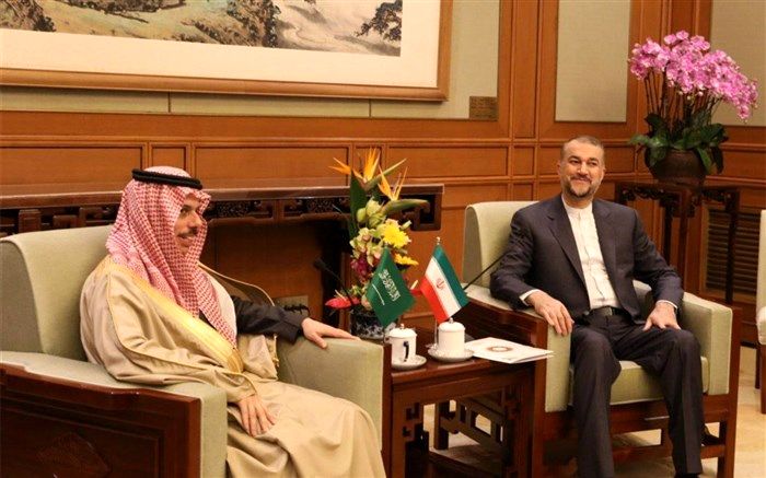 وزرای خارجه ایران و ‌عربستان با یکدیگر دیدار کردند