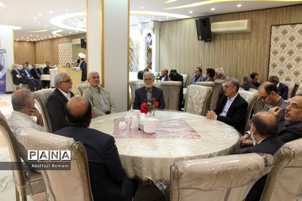 دورهمی فرهنگیان پیشکسوت استان قم در ماه مبارک رمضان