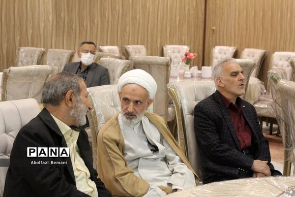 دورهمی فرهنگیان پیشکسوت استان قم در ماه مبارک رمضان