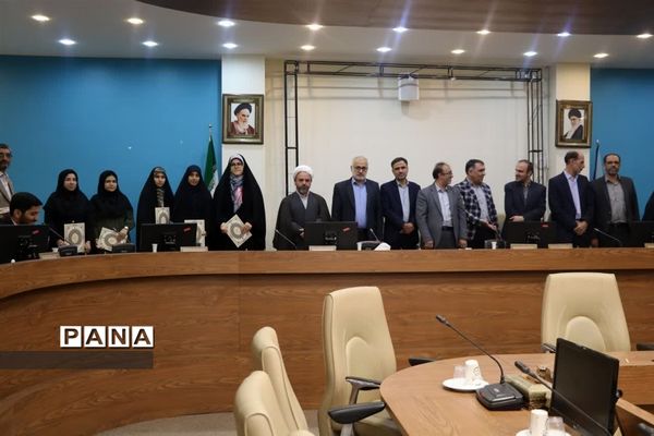 برگزاری مراسم تجلیل از اعضای گروه جهادی سازمان دانش‌آموزی استان اصفهان