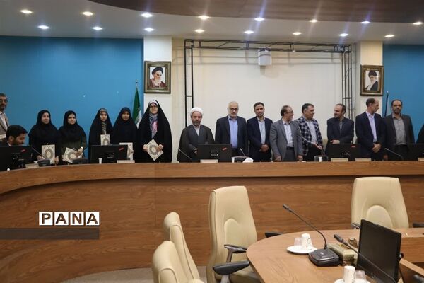 برگزاری مراسم تجلیل از اعضای گروه جهادی سازمان دانش‌آموزی استان اصفهان