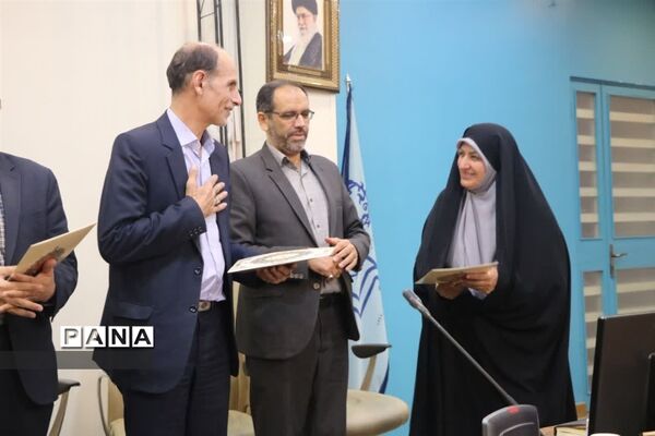 برگزاری مراسم تجلیل از اعضای گروه جهادی سازمان دانش‌آموزی استان اصفهان