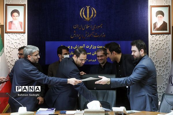 دیدار سرپرست وزارت آموزش و پرورش با فرماندهان بسیج فرهنگیان