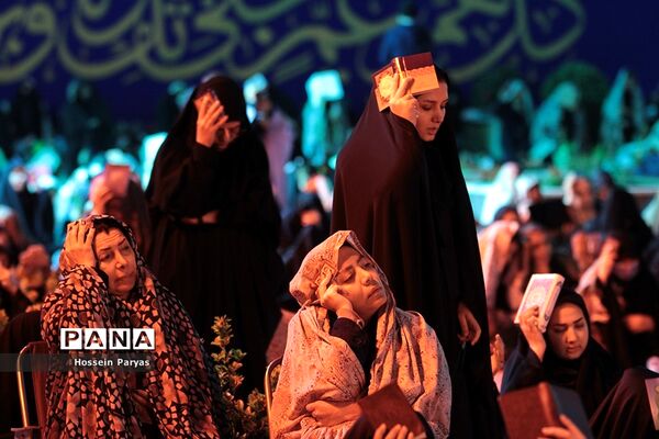 مراسم احیای شب بیست و یکم ماه رمضان در امام‌زاده صالح (ع)
