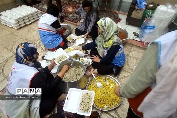 طبخ و توزیع غذا به مناسبت ولادت امام حسن مجتبی(ع)
