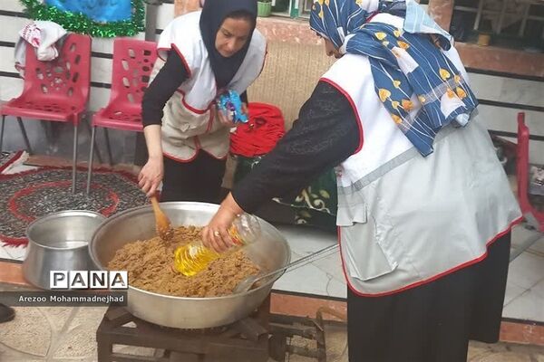 طبخ و توزیع غذا به مناسبت ولادت امام حسن مجتبی(ع)