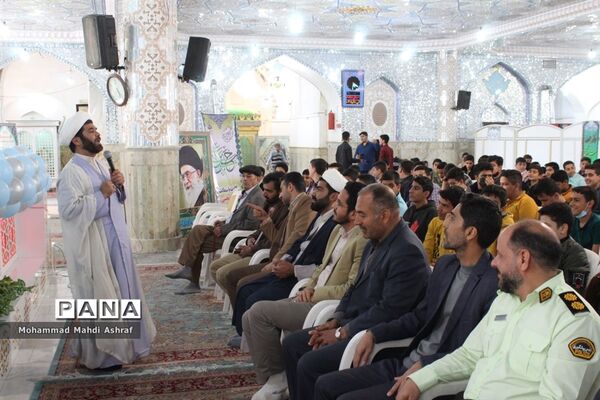 جشن دانش‌آموزان پسر روزه اولی  شهر نایین