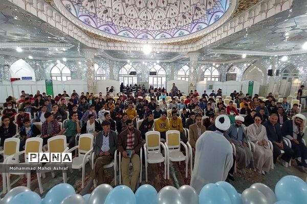 جشن دانش‌آموزان پسر روزه اولی  شهر نایین