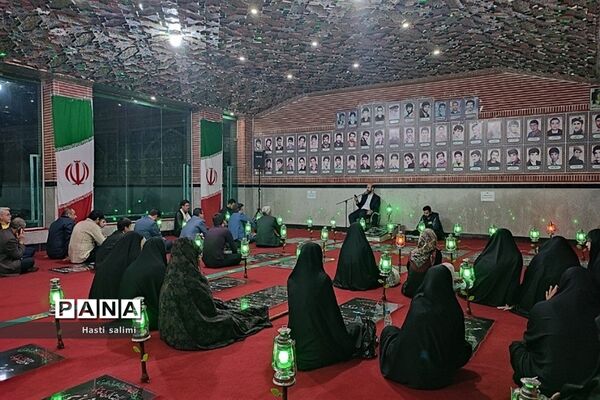 یادبود شهید میلاد حیدری در گلزار شهدای ولی‌آباد قرچک