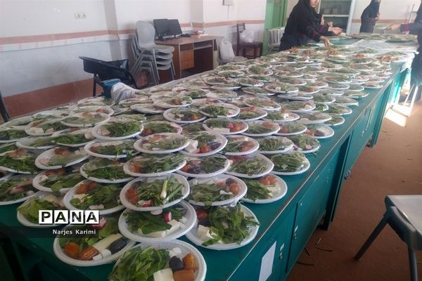 مراسم افطاری و تقدیر از دانش‌آموزان برگزیده دبیرستان میعاد قم