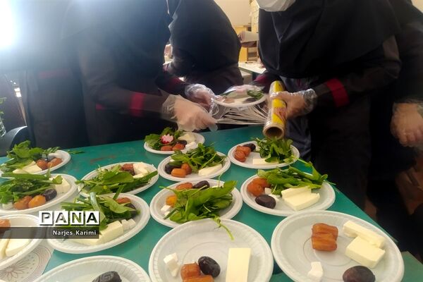 مراسم افطاری و تقدیر از دانش‌آموزان برگزیده دبیرستان میعاد قم