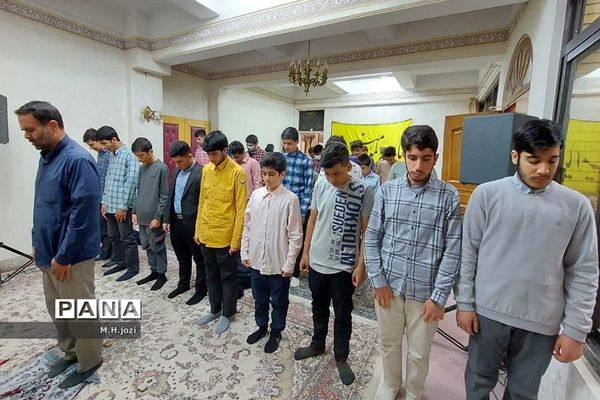 تجلیل از فعالان دانش‌آموز کمیته اسکان و تکریم زائران نیمه شعبان