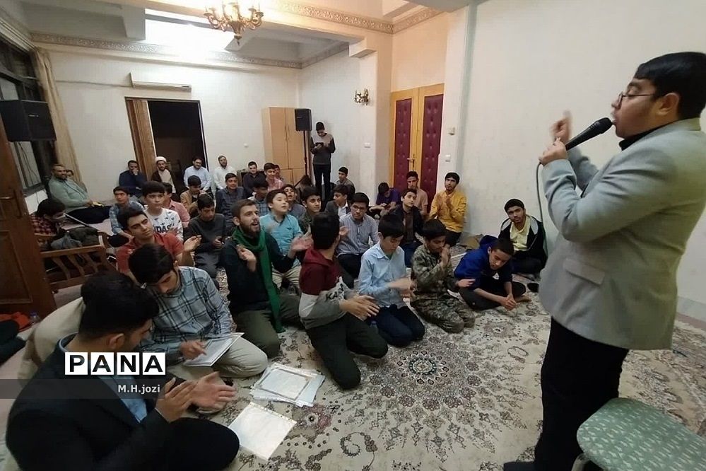 تجلیل از فعالان دانش‌آموز کمیته اسکان و تکریم زائران نیمه شعبان