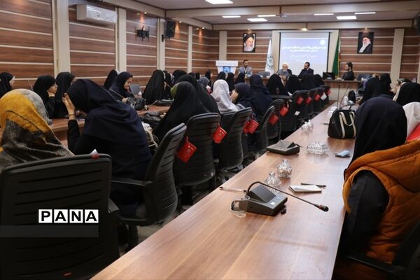 جلسه خبرنگاران پانا با مدیر ستاد اقامه نماز خراسان رضوی