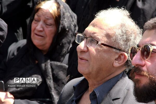 تشییع پیکر مرحوم کیومرث پور‌احمد