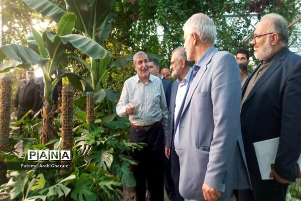 حضور معاون پارلمان رئیس‌جمهوری در پایتخت گل و گیاه ایران