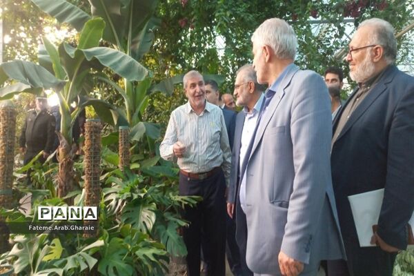 حضور معاون پارلمان رئیس‌جمهوری در پایتخت گل و گیاه ایران