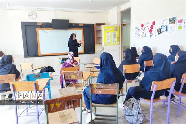 برگزاری کارگاه آموزشی بازی‌های فکری ویژه برگزیدگان المپیاد رویش ناحیه 3