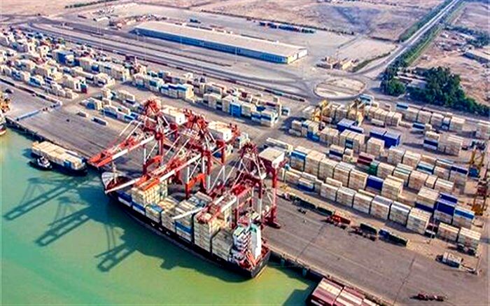 پهلوگیری ۸ فروند کشتی حامل کالاهای اساسی در بندر امام