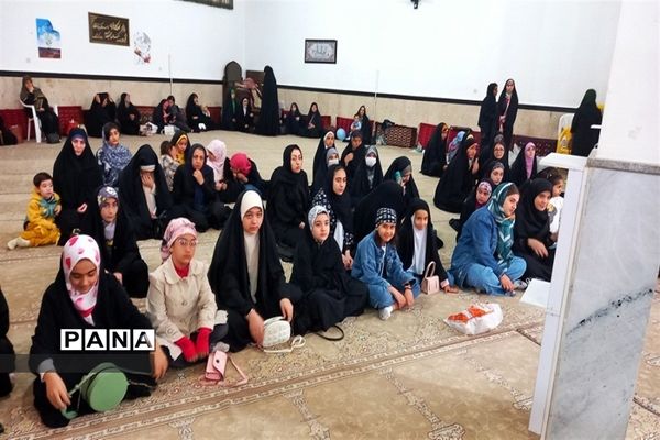 محفل انس با قرآن و برپایی سفره افطاری شهرستان نظرآباد