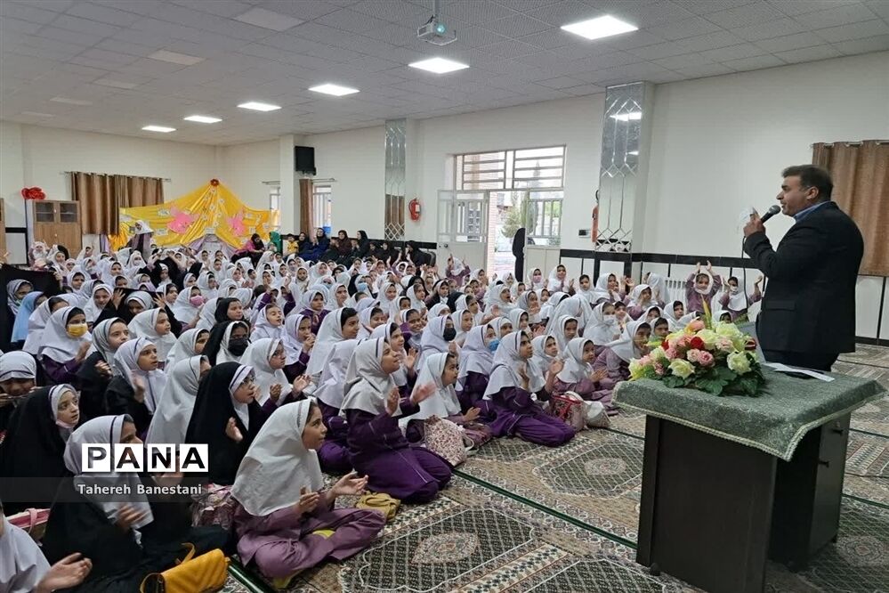 برگزاری جشن روزه اولی ها در دبستان دخترانه عفت ناحیه یک یزد