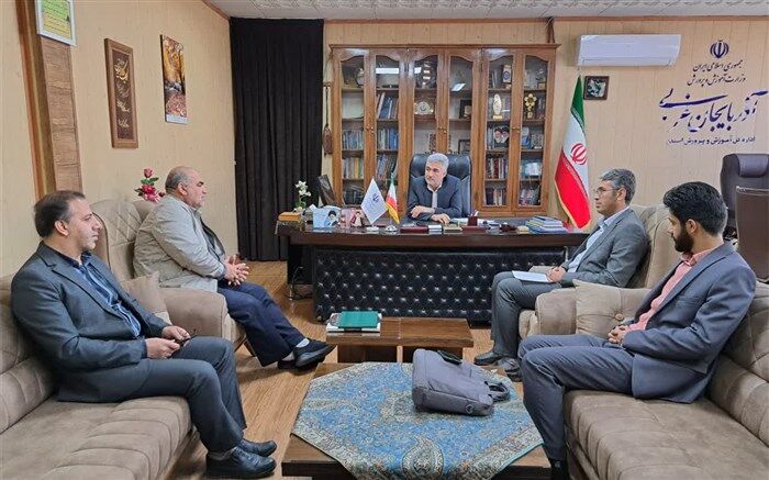نظام تعلیم و تربیت با نگاه گروه‌های خیریه و جهادی متعالی‌تر خواهد شد