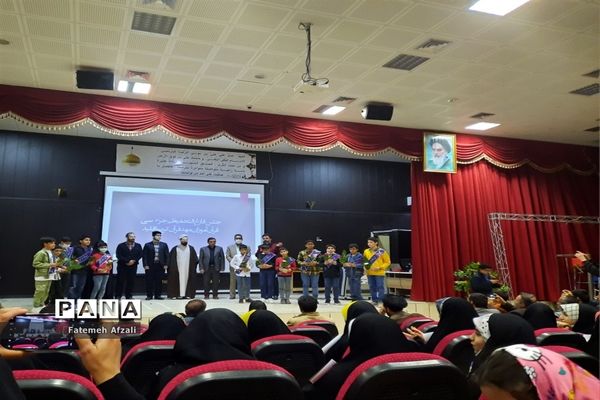 محفل حافظان قرآن کریم شهرستان اقلید در بهار قرآن