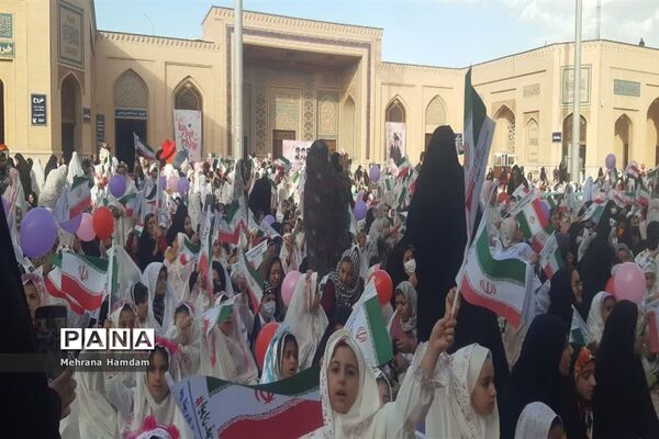 جشن بزرگ مادر و دختری  روزه اولی ها در حرم مطهر شاهچراغ (ع)