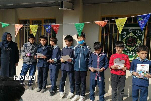 تقدیر از فعالین و برگزیدگان قرآنی در مدارس رودهن