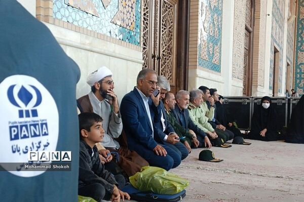 دورهمی بزرگ مادر و دختری در حرم مطهر شاهچراغ(ع)
