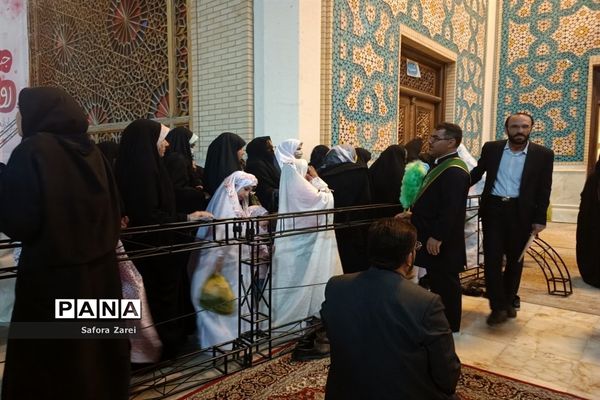 جشن روزه اولی ها با حضور بیش از چهار هزار دختر شیرازی در حرم مطهر حضرت شاهچراغ (ع)